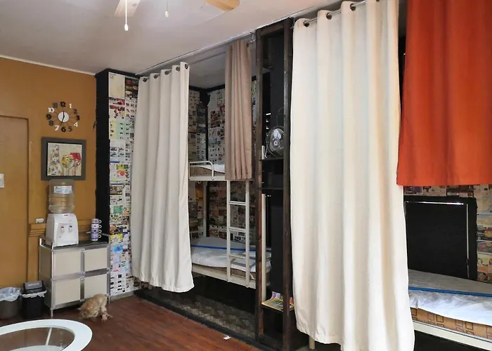 Dee White Sands Hostel *