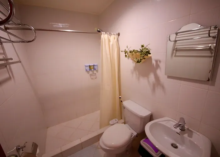 Dee White Sands Hostel