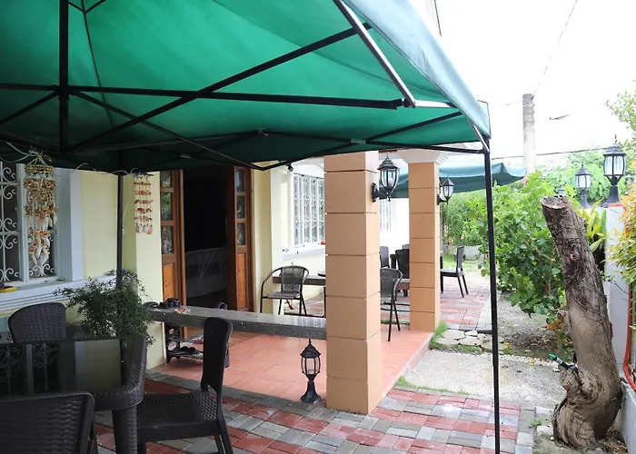 Dee White Sands Hostel
