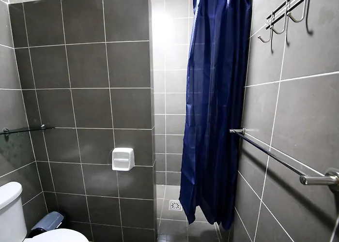 Dee White Sands Hostel Lapu-Lapu City