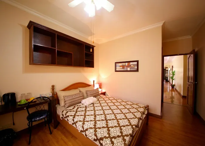 Hostel Dee White Sands Lapu-Lapu City