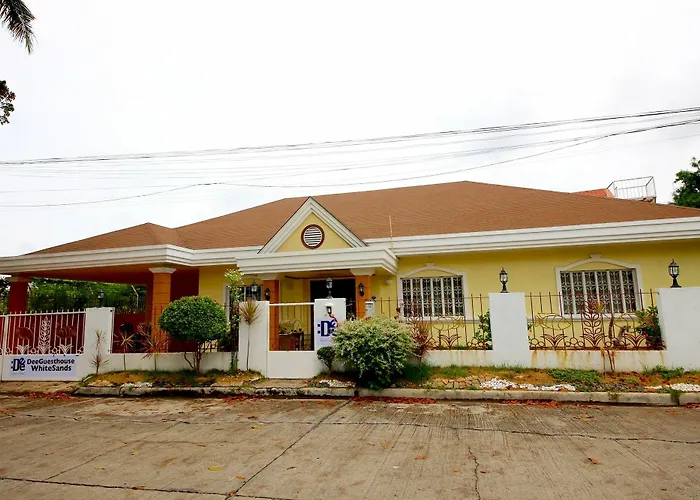 Dee White Sands Hostel *