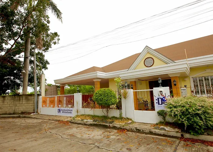 Dee White Sands Hostel